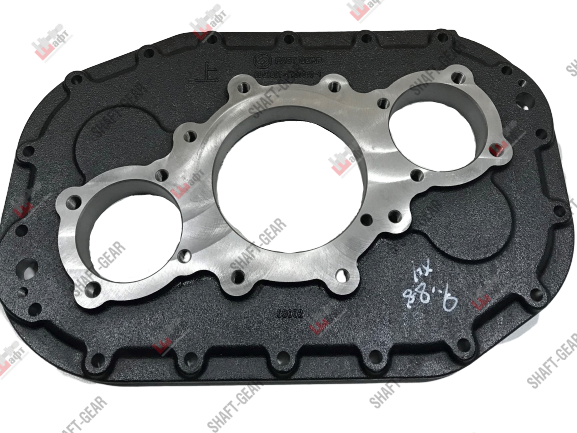 6DS180T-1701070-1 - Крышка задняя на КПП