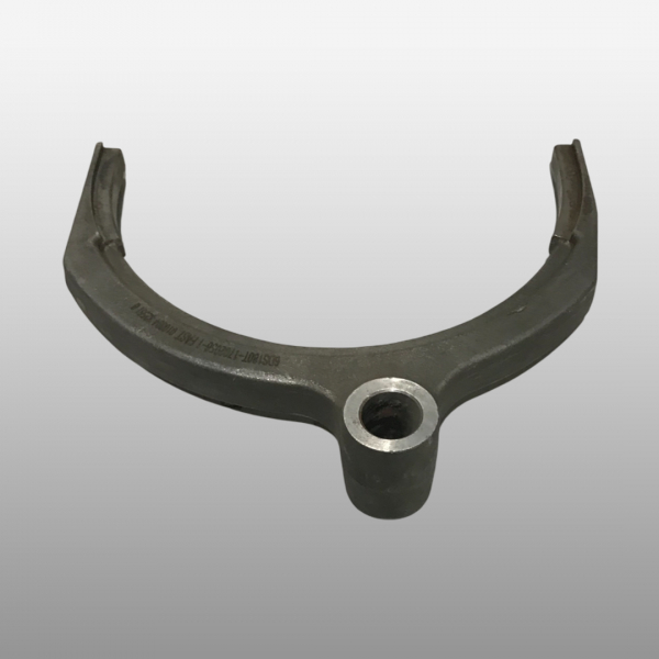 6DS180T-17020561 - Вилка переключения 1-2 передачи КПП на Yutong, Higer