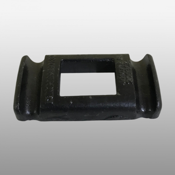 DZ96189690130 - Накладка (башмак под стремянкой) рессоры на Shacman (Shaanxi) Х6000