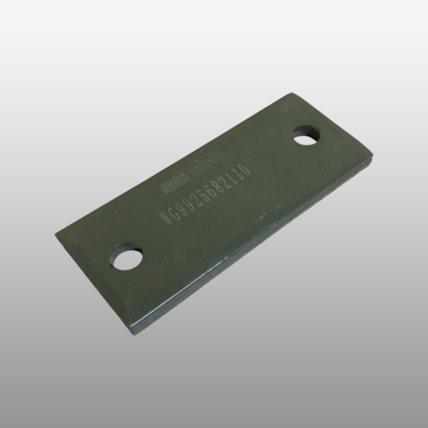 WG9925682110 - Пластина крепления переднего стабилизатора на Sitrak C7H, Howo T5G