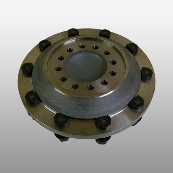 AZ400741710888 - Фланец передней ступицы с колесными шпильками на Sitrak C7H