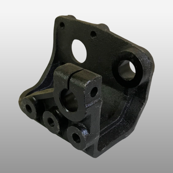 2902441-2000/E - Кронштейн передней рессоры левый на Faw J7