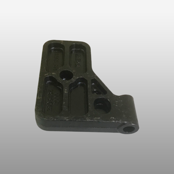 2905430-2000/C - Правый нижний кронштейн переднего амортизатора на Faw J7